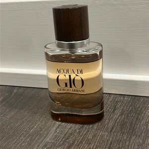 Giorgio Armani Acqua di Gio Absolu men’s cologne
